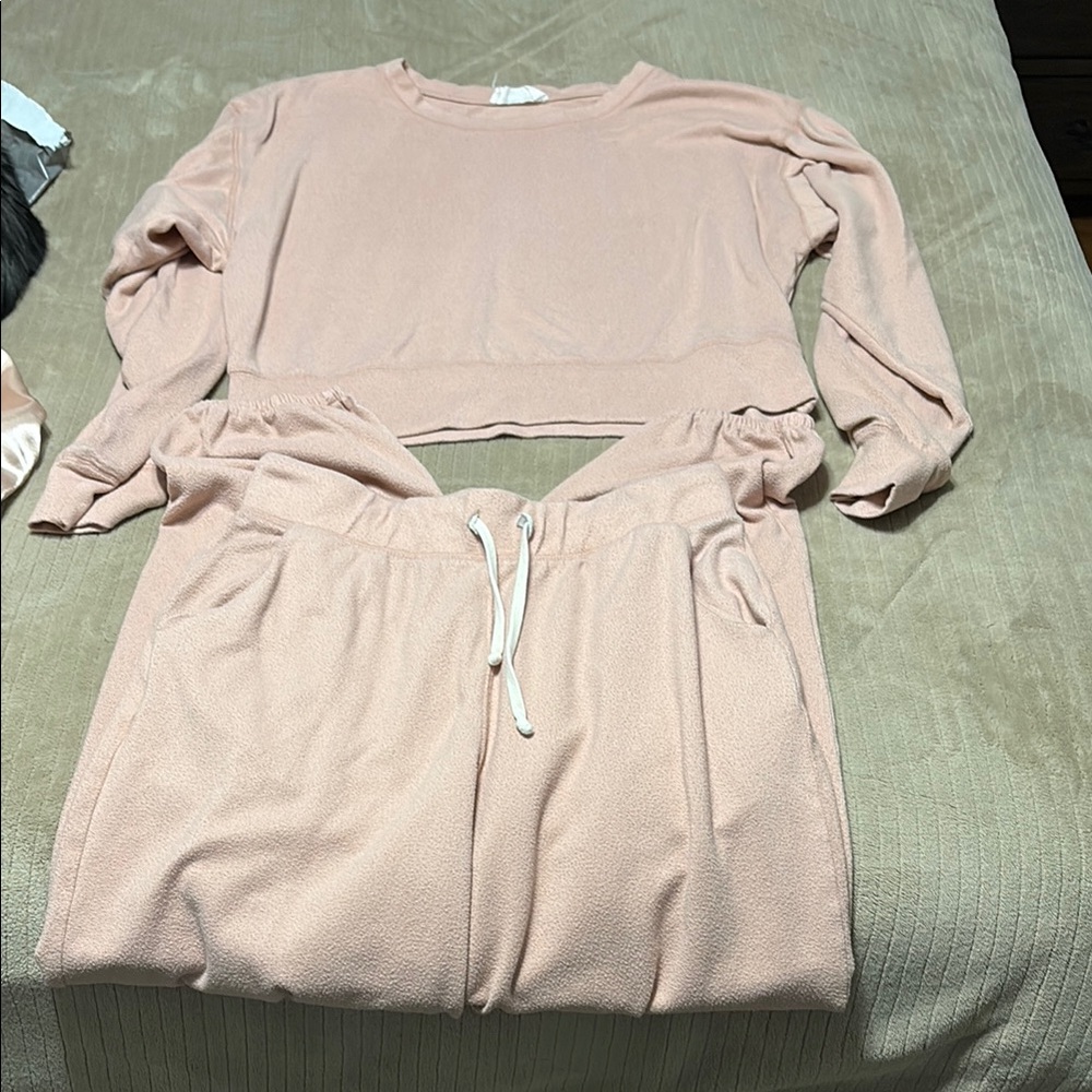 Double Zero Pink Sweatshirt & Hoodie Set